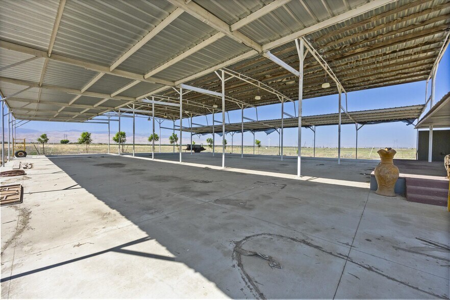 More Photos Of 8661 Herring Rd, Bakersfield Land For Sale