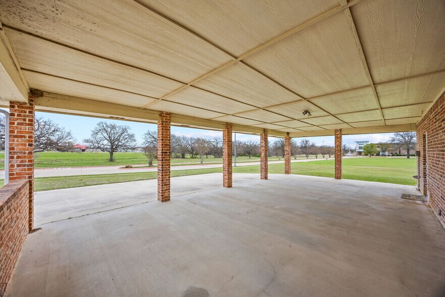 More Photos Of 401 Center Court Dr, Bridgeport Medical For Lease