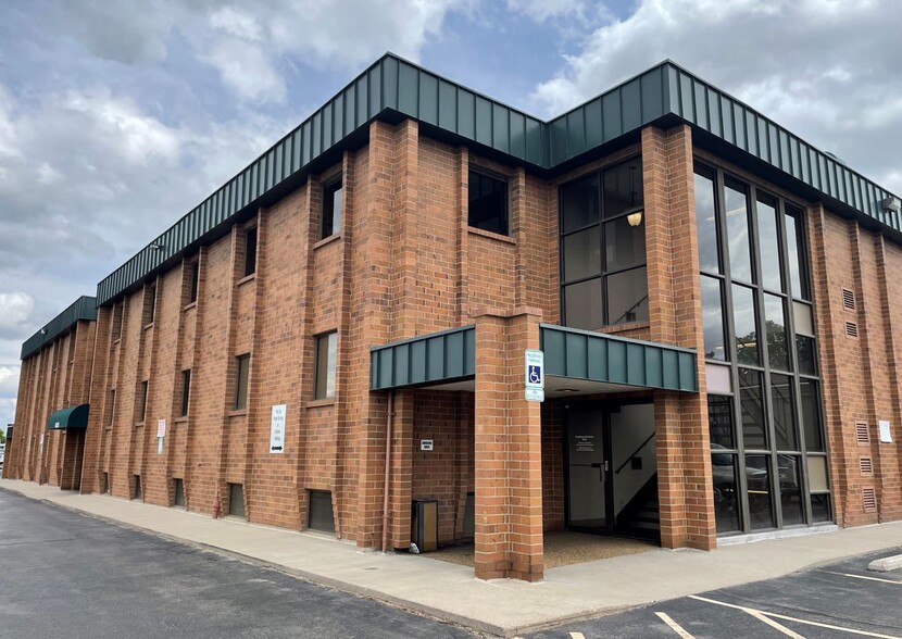 More Photos Of 6635 S Dayton St, Greenwood Village Office Residential For Sale