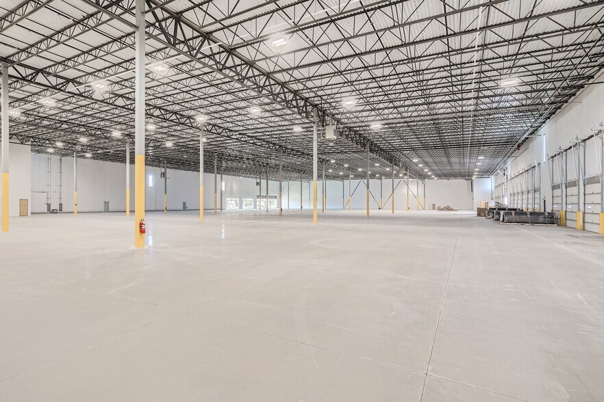 More Photos Of 1101 E 126th Ave, Thornton Unknown For Lease