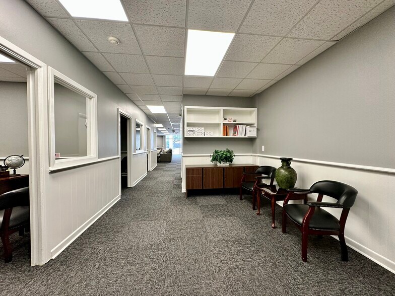 More Photos Of 705 Lamar St, Wichita Falls Office For Sale