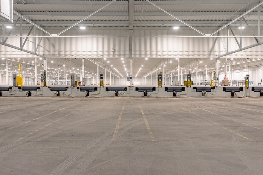 More Photos Of 150 Loomis Pky, Ravenna Warehouse For Lease