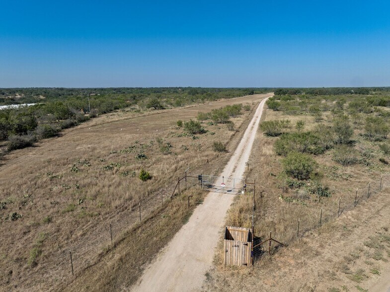 More Photos Of 1033 Flying X Rd, Spicewood Land For Sale