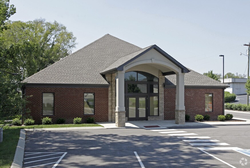 More Photos Of 200 Westland Ave S, Gallatin Medical For Lease