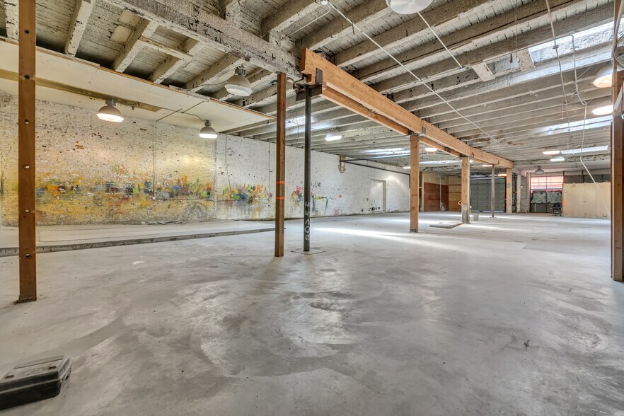 More Photos Of 1420 Broadway, Seattle Warehouse For Sale