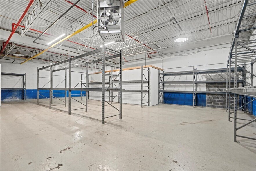 More Photos Of 30 Sherwood Ln, Fairfield Warehouse For Lease