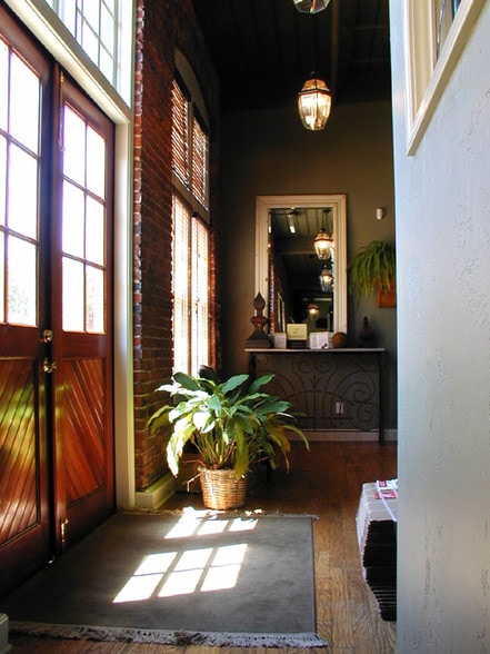 More Photos Of 472 N Sessions St, Marietta Medical For Sale