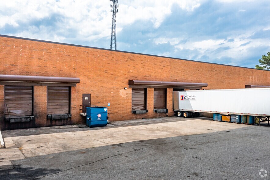 More Photos Of 105 Bucknell Ct SW, Atlanta Warehouse For Lease