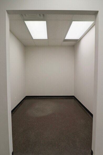 More Photos Of 4615 112th Ave SE, Calgary Warehouse For Lease