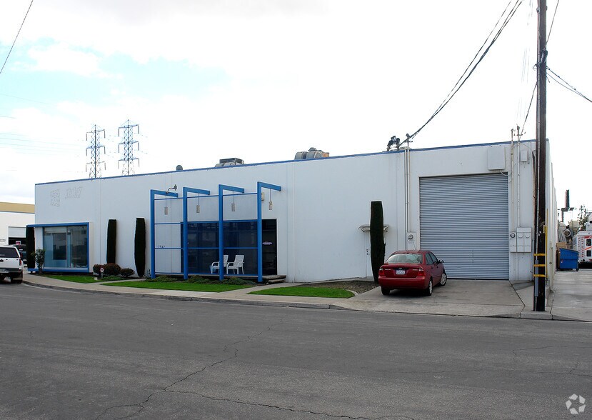 More Photos Of 7542 Santa Rita Cir, Stanton Warehouse For Lease
