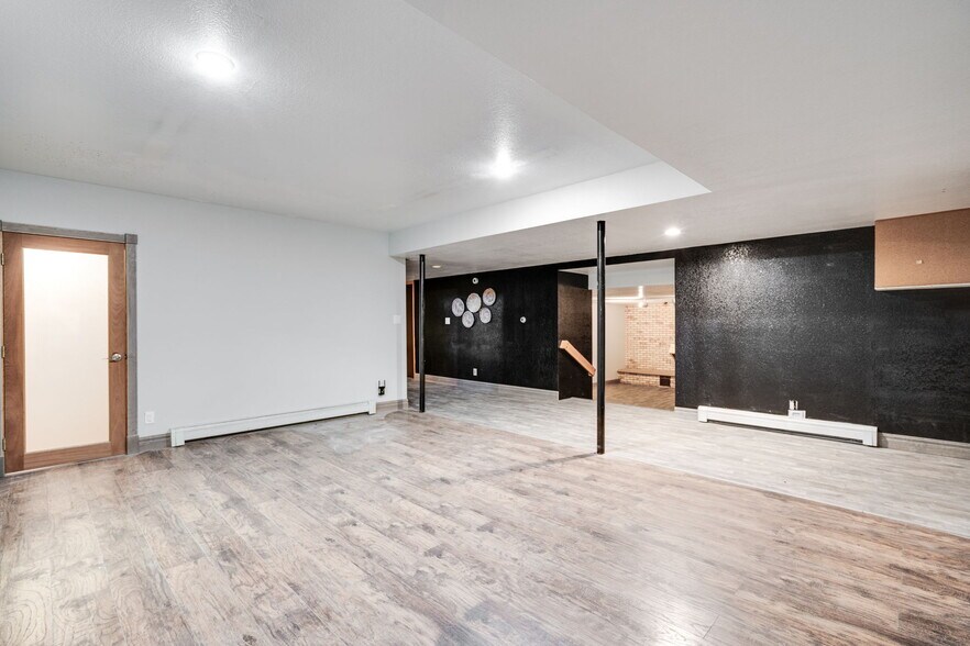 More Photos Of 13231 Dillon St, Brighton Specialty For Sale