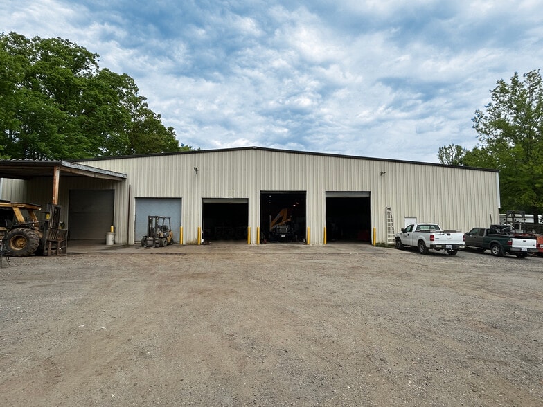 More Photos Of 2520 Eatonton St, Charlotte Warehouse For Lease