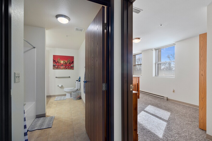 More Photos Of 1120 E Parkway Ave, Oshkosh Multifamily For Sale