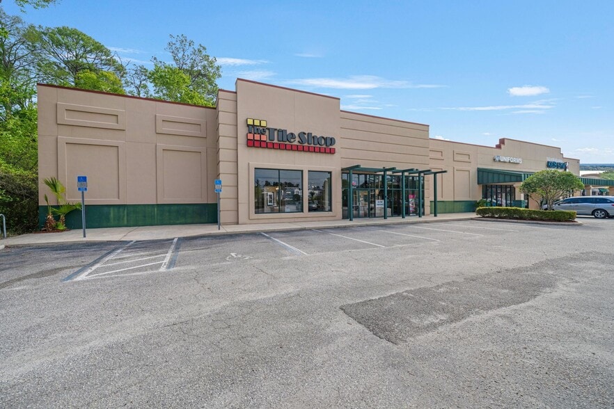 More Photos Of 9365 Philips Hwy, Jacksonville Freestanding For Sale