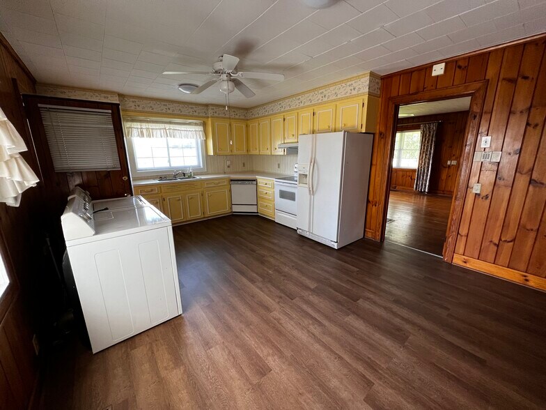 More Photos Of 2525 W Franklin Blvd, Gastonia Office For Sale