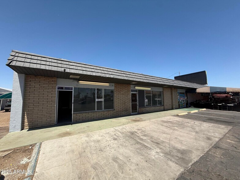 More Photos Of 5138 W Camelback Rd, Glendale Freestanding For Lease