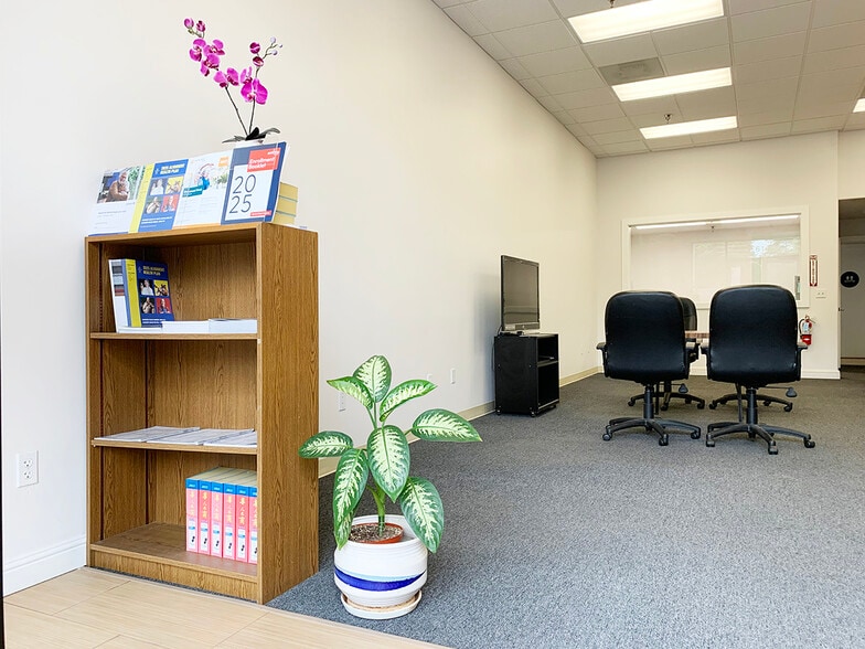 More Photos Of 46292 Warm Springs Blvd, Fremont Freestanding For Sale