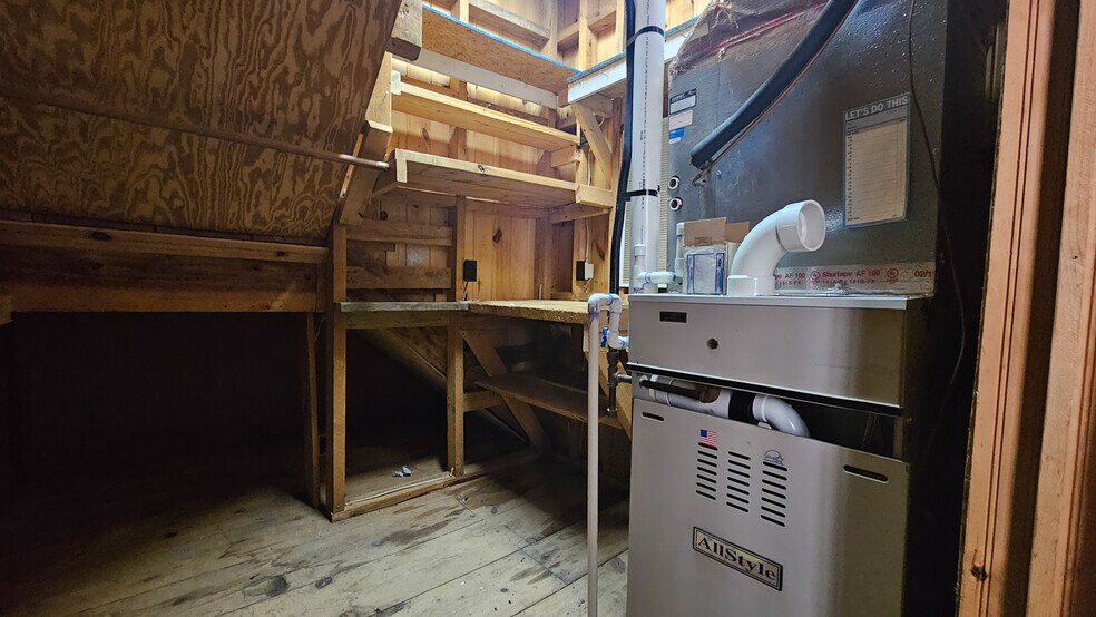 More Photos Of 5987 Highway 441, Wiley Storefront Retail Office For Sale