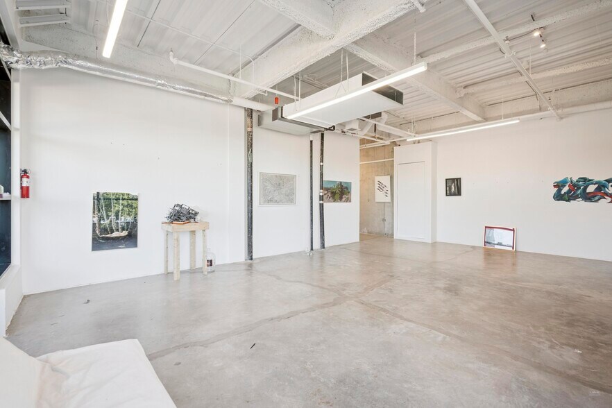 More Photos Of 288-300 Geary Ave, Toronto Manufacturing For Sale