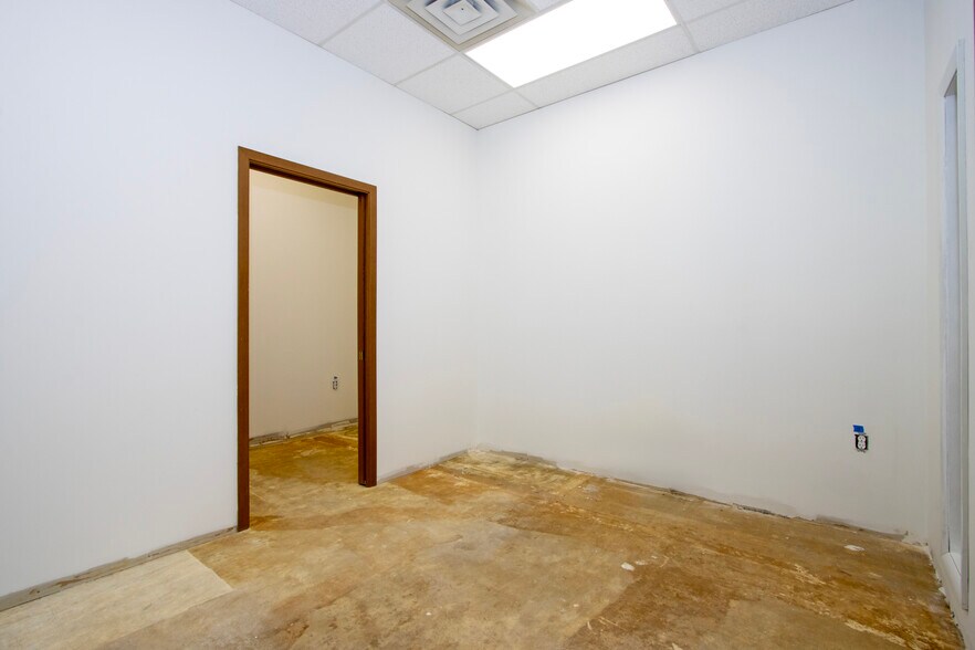 More Photos Of 2627-2661 Cleveland Rd, Wooster Freestanding For Lease