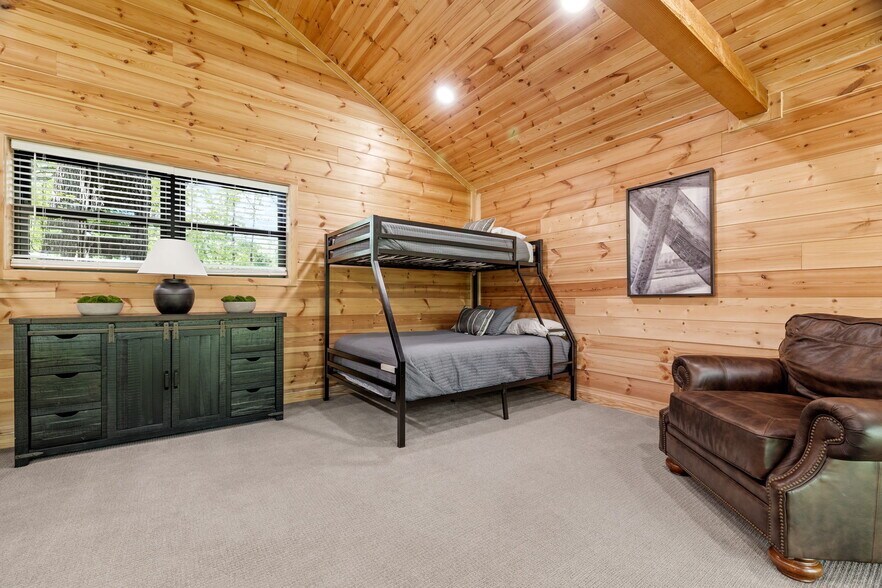 More Photos Of 22468 State Highway 112, Cassville Specialty For Sale