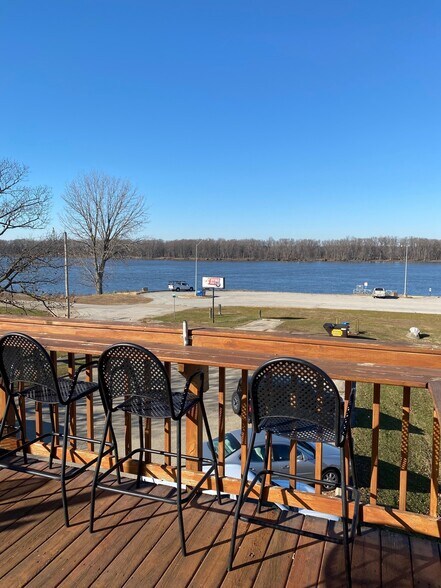 More Photos Of 102 N Main St, Albany Restaurant For Sale