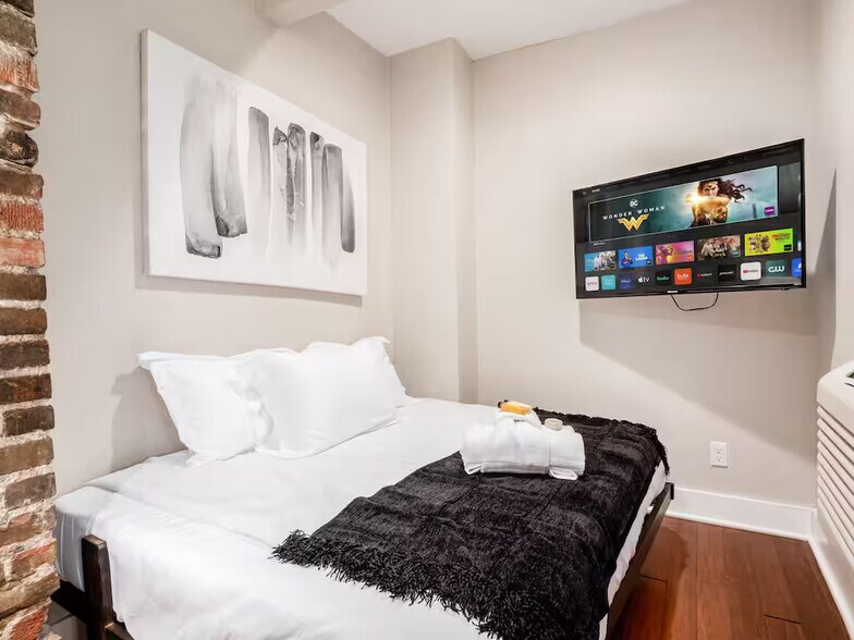 More Photos Of 370-372 Forest St, Columbus Apartments For Sale