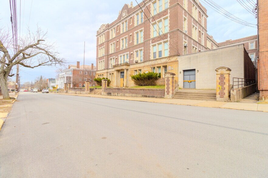 More Photos Of 747 Wallace Ave, Pittsburgh Land For Sale