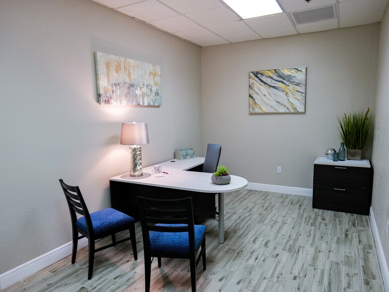 More Photos Of 1211 Tech Blvd, Tampa Manufacturing For Lease