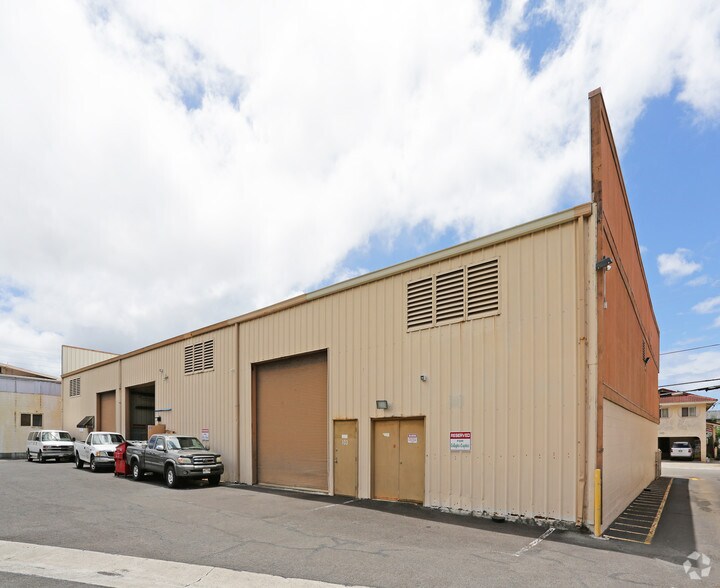 More Photos Of 2412 Rose St, Honolulu Warehouse For Lease