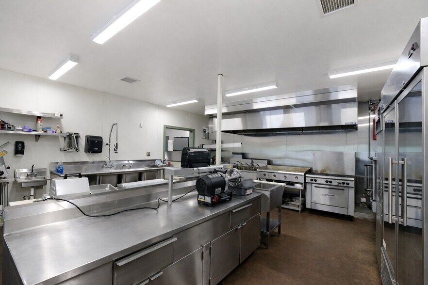 More Photos Of 3891 S Highway 365, Redfield Freestanding For Sale