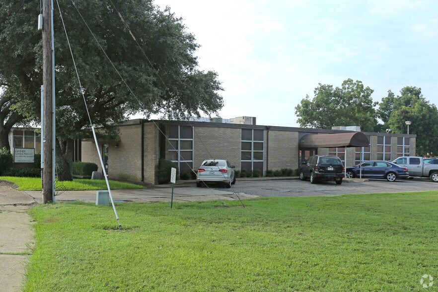More Photos Of 1543 Grimmett Dr, Shreveport Office For Lease