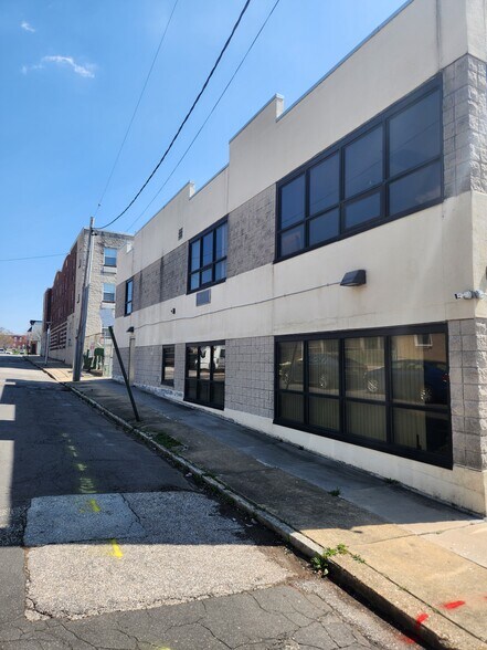 More Photos Of 1211 N Chester St, Baltimore Medical For Sale