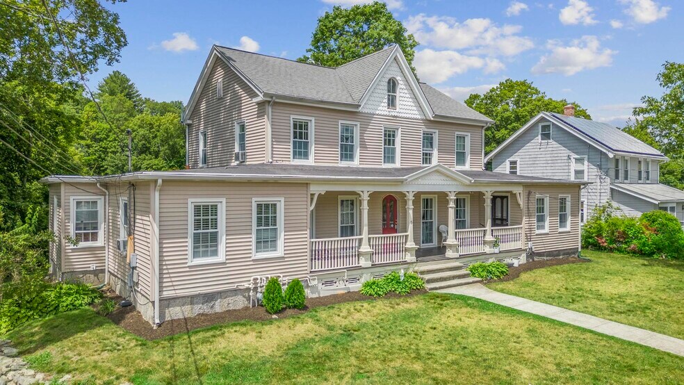 7 Whitney Ave, Trumbull, CT 06611 Apartments For Sale