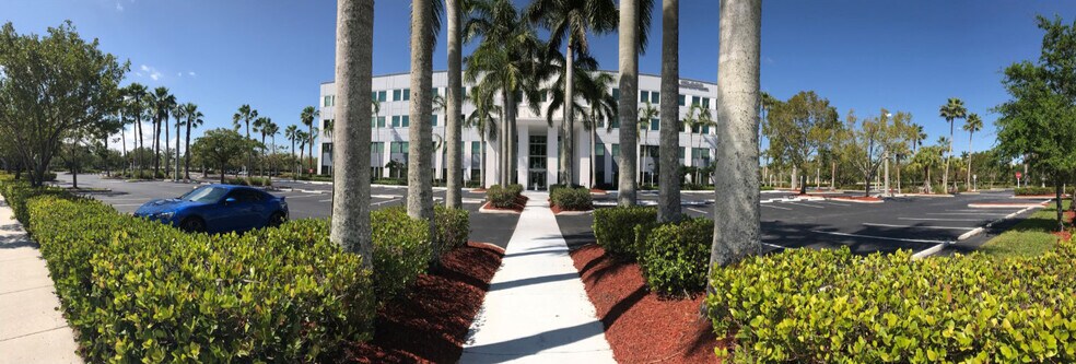 More Photos Of 2500 Weston Rd, Weston Unknown For Lease