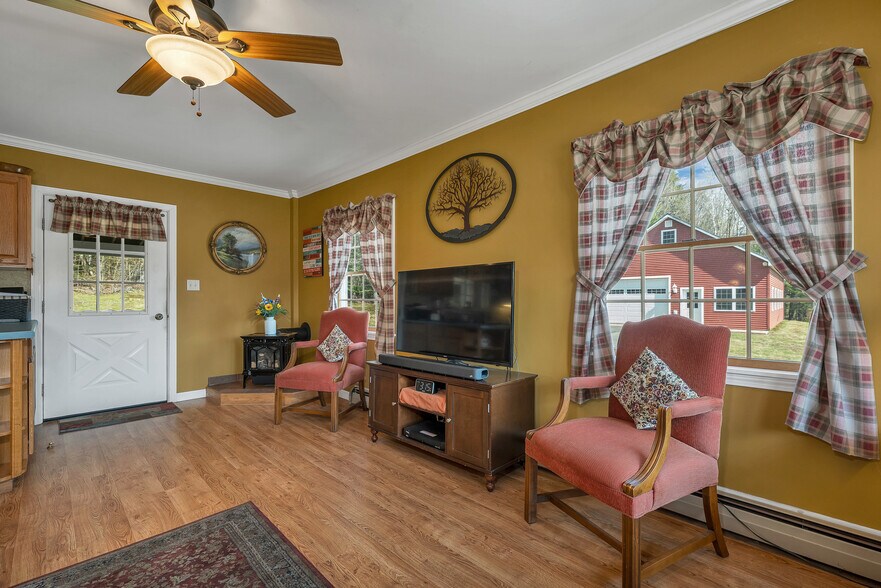 More Photos Of 1955 Presidential Hwy, Jefferson Restaurant For Sale