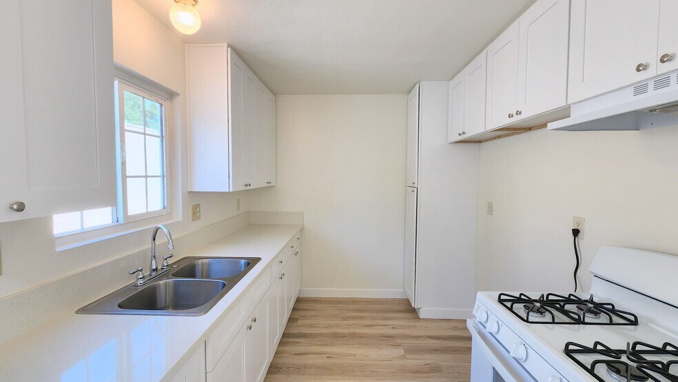 More Photos Of 2325 Angela St, Pomona Apartments For Sale