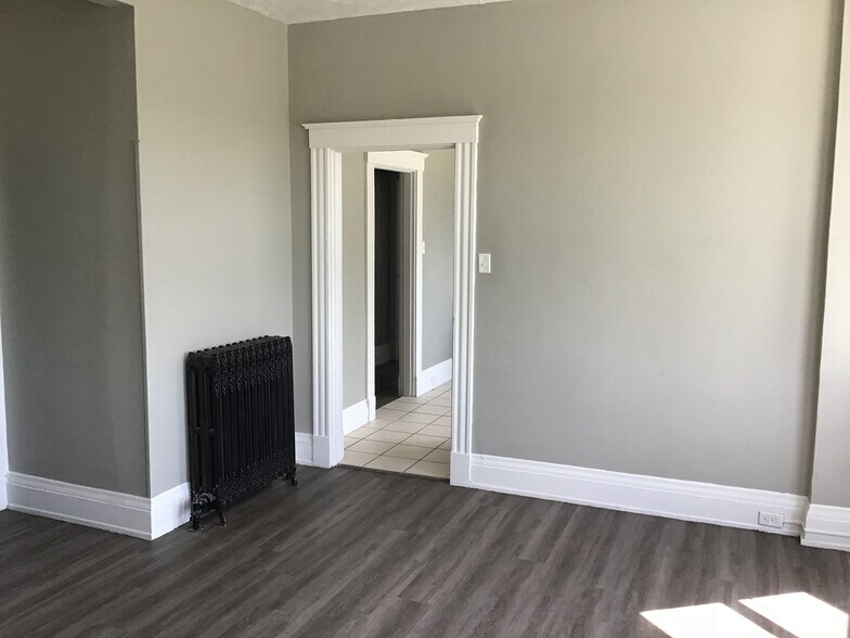 More Photos Of 2326 Norwood Ave, Norwood Apartments For Sale