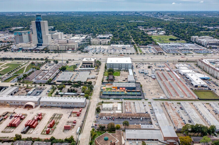 More Photos Of 10206 Georgibelle Dr, Houston Warehouse For Lease