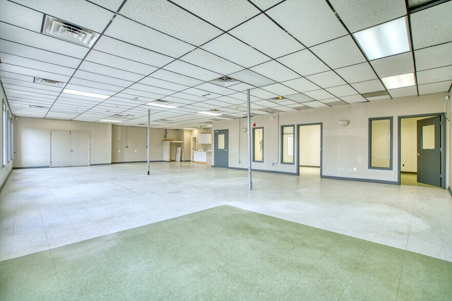 More Photos Of 1700 55th St, Boulder Industrial For Sale