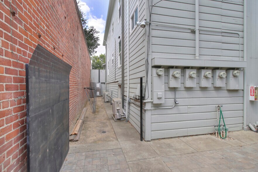 More Photos Of 609-611 16th St, Sacramento Apartments For Sale