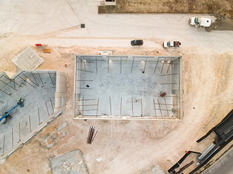 More Photos Of 21114 US-281, San Antonio Freestanding For Lease