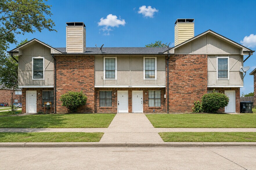 Primary Photo Of 2813 Wimbledon Ct, Garland Apartments For Sale