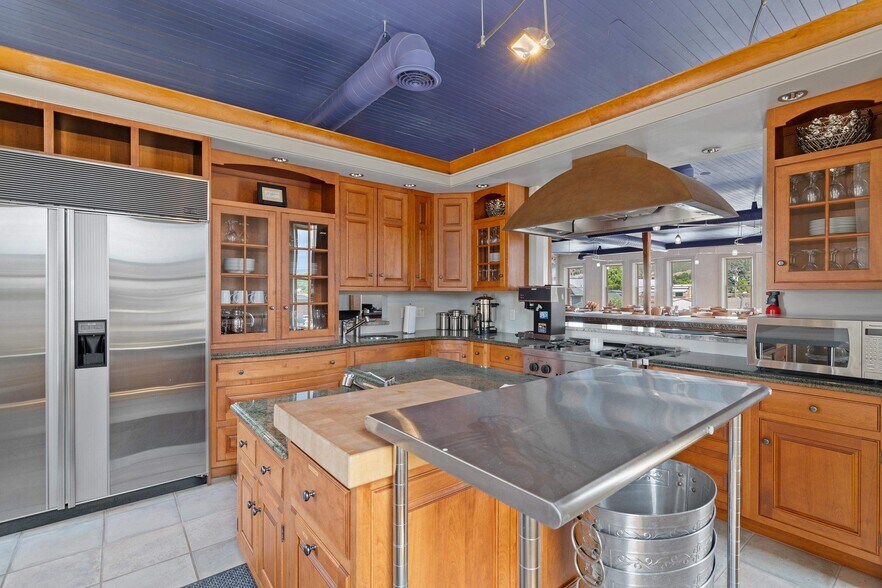 More Photos Of 701 N 5th St, Spearfish Restaurant For Sale