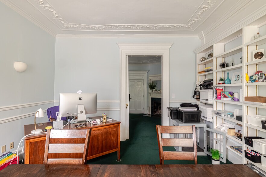 More Photos Of 437 E Allen St, Hudson Office For Sale