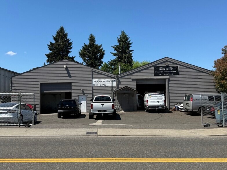 Primary Photo Of 5007 NE 105th Ave, Portland Auto Repair For Sale