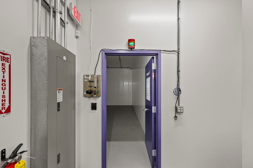 More Photos Of 700 S Main St, Sheffield Refrigeration Cold Storage For Sale