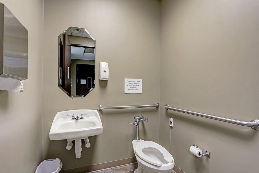 More Photos Of 3115 College Park Dr, Conroe Medical For Lease