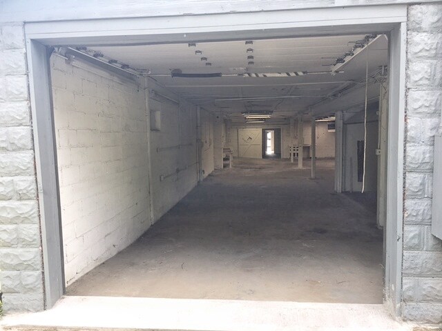 More Photos Of 1618 S Mead St, Wichita Industrial For Lease