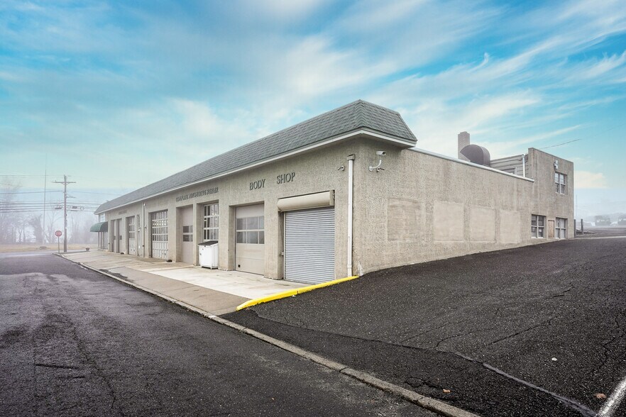 More Photos Of 100 White Horse Pike, Oaklyn Auto Dealership For Sale